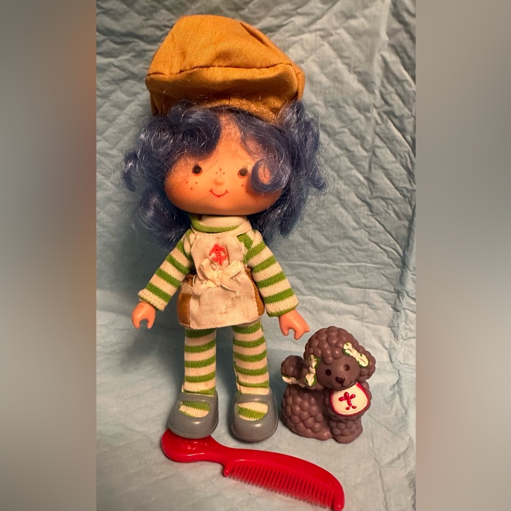 Vintage Strawberry Shortcake Crepe Suzzette and Eclair Doll 1982